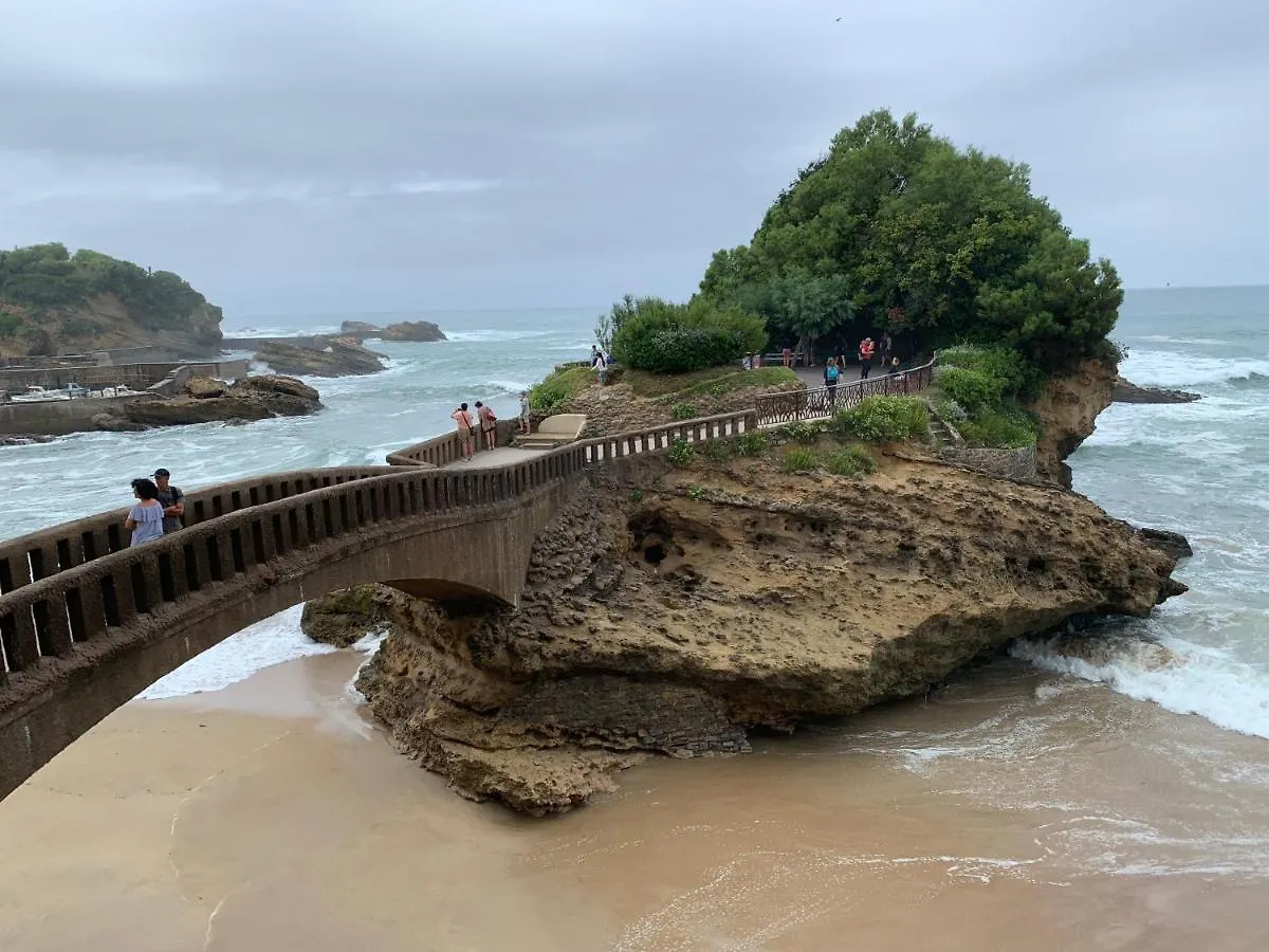 Les Tourelles Hotel Biarritz Guest house